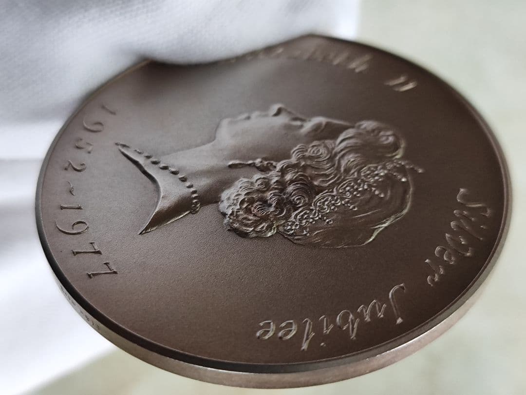 希少1977 イギリス エリザベス ジュビリー 銀 メダルシルバーコイン