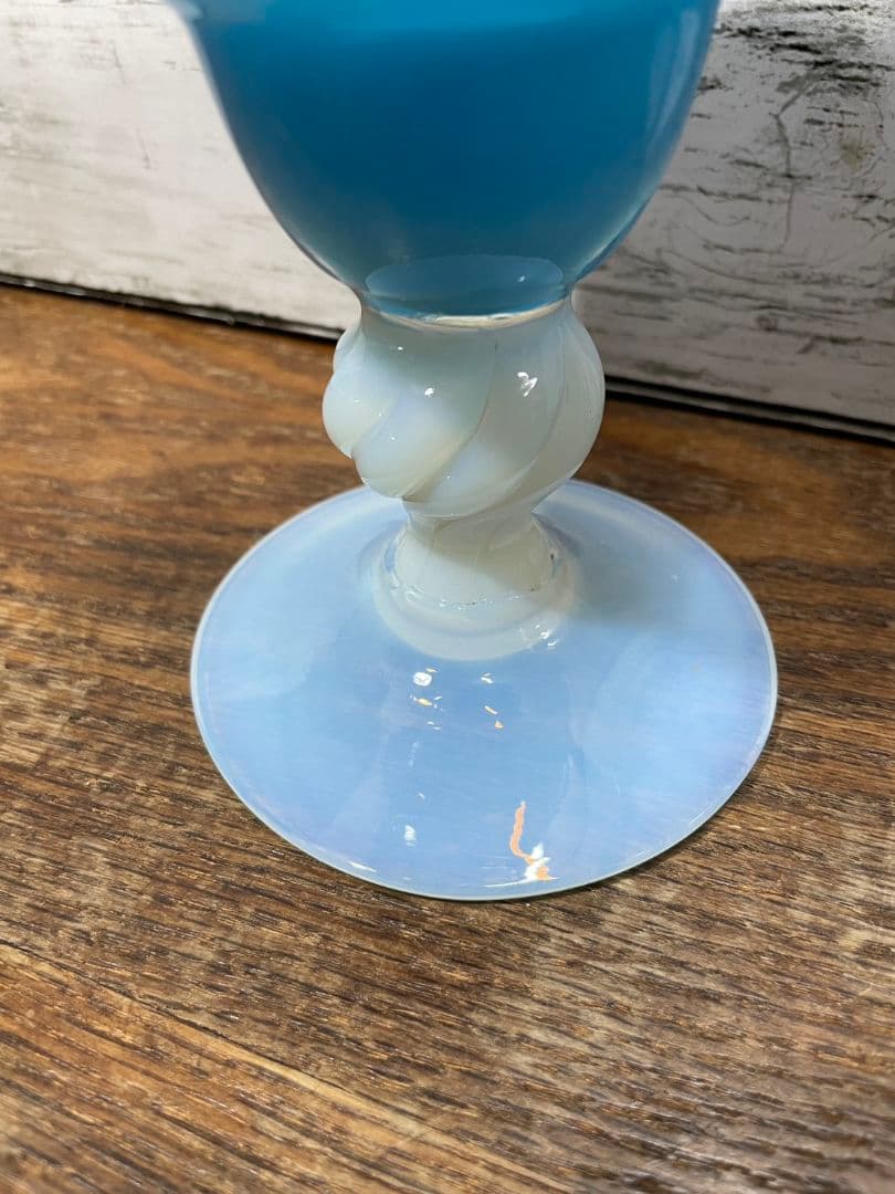 フランスアンティーク オパリンガラスの花瓶 ブルー系 一輪挿し グラス
