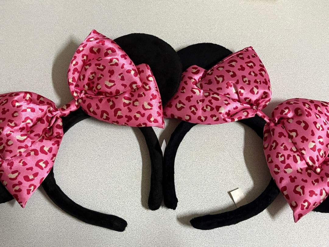 【大人気♡レア】カチューシャ ミニー ヒョウ柄 レオパード ピンク 2つセット ペア】ディズニー ミニー ヒョウ柄 ピンク カチューシャ 2個セット