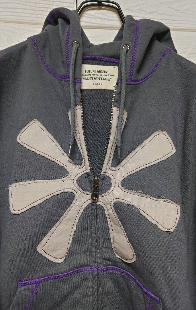 de-void*× future archive 放射ロゴ ジップパーカ フード - メルカリ