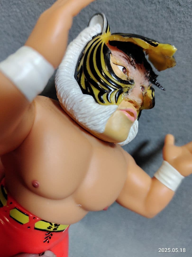 4代目タイガーマスク マスク剥ぎ 素顔見え カスタムソフビ HAO絶版