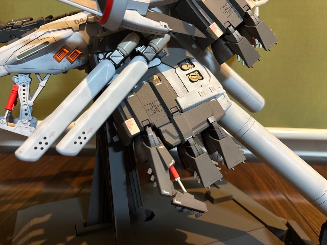 MG PLAN303Eディープストライカー 塗装済み完成品 スプリッター迷彩