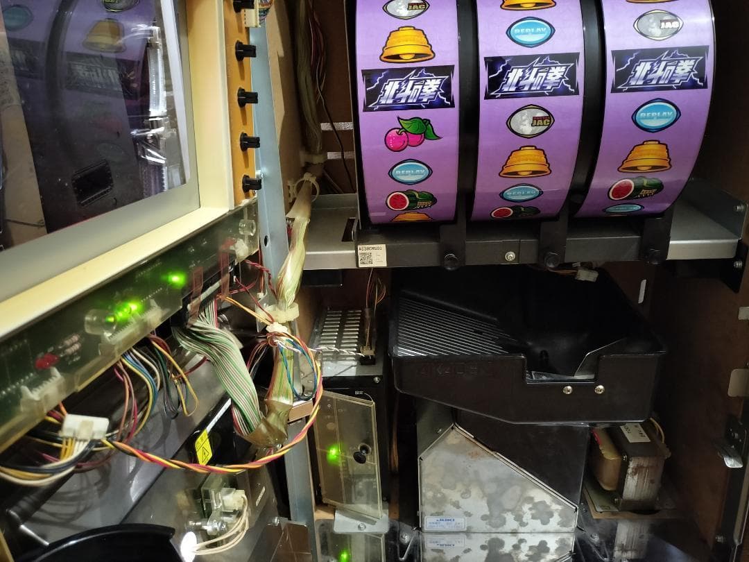 【パチスロ実機】サミー★『初代』北斗の拳【不要機付】４号機・希少台・人気台