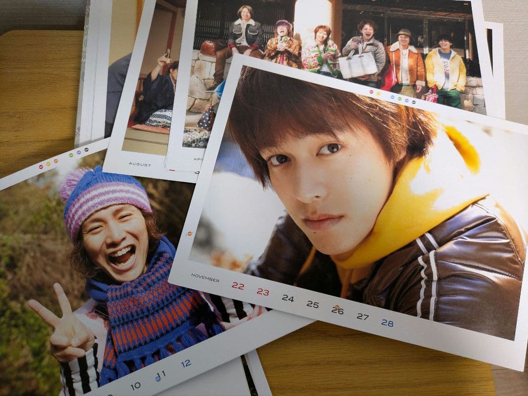 関ジャニ∞（SUPER EIGHT）カレンダー 2009/2010 - メルカリ