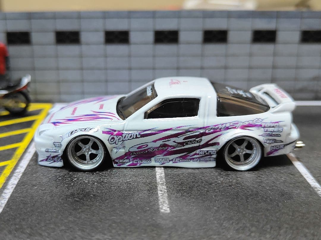 ホットウィールカスタム 日産 180sx フルエアロ キャンディー色トミカ改造