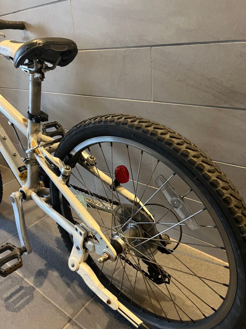 東京近郊受渡希望】ルイガノ LGS-J22 軽量アルミ 18速 子供用自転車