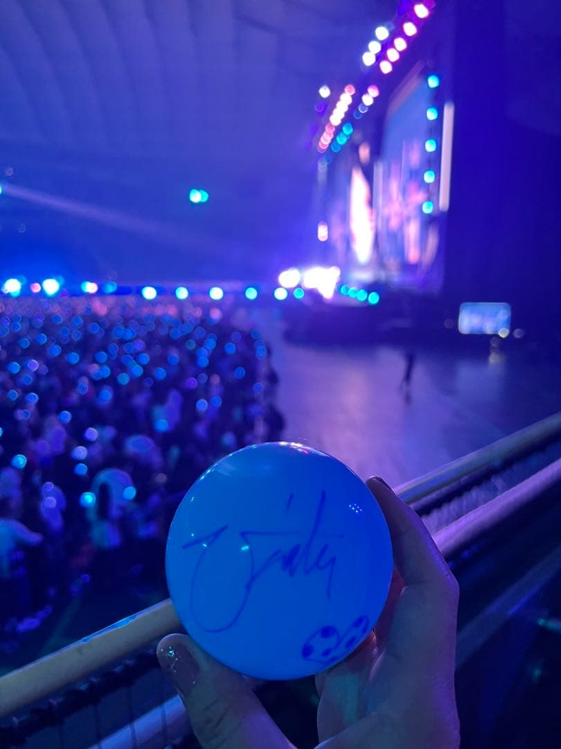 XG 直筆サイン入り　水色ボール