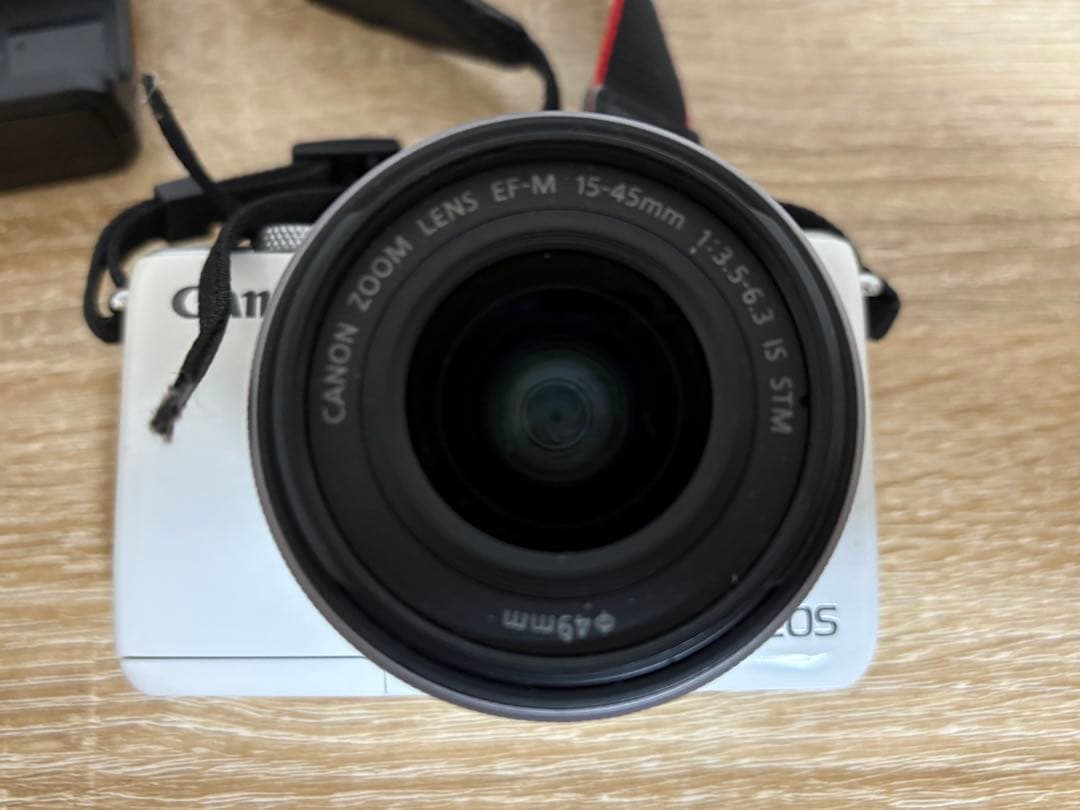 Canon EOS M10 ダブルレンズセット【バッテリー付／動作品／匿名配送】