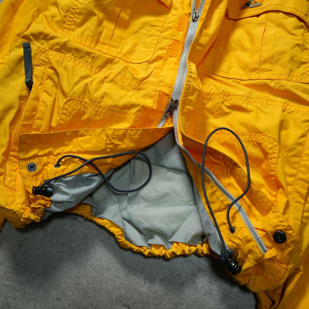 00s BURTON archive shell jacket 短丈 テック系 - メルカリ