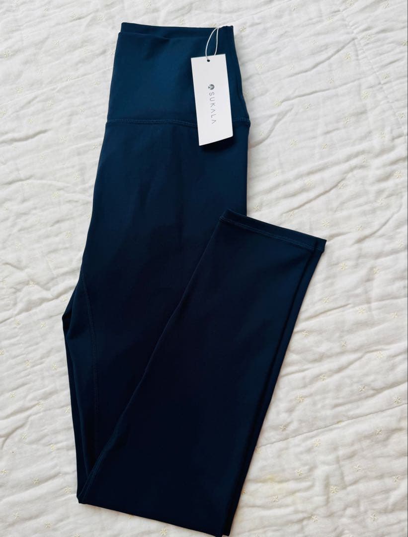 LAVA 【SUKALA】ベーシックレギンス ネイビーMサイズ 訳あり - メルカリ