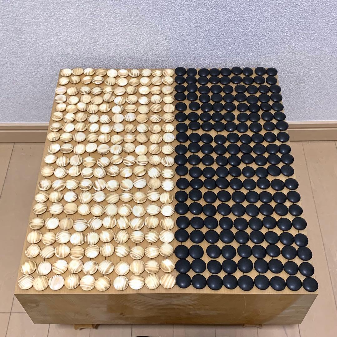 囲碁 碁石 黒181個以上 白182個以上 碁笥 蛤碁石 那智黒 - メルカリ