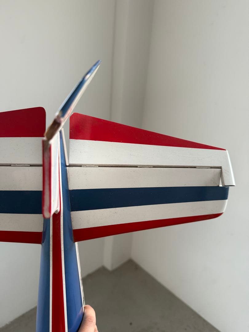 モーターグライダー RC飛行機 赤・青・白のストライプ