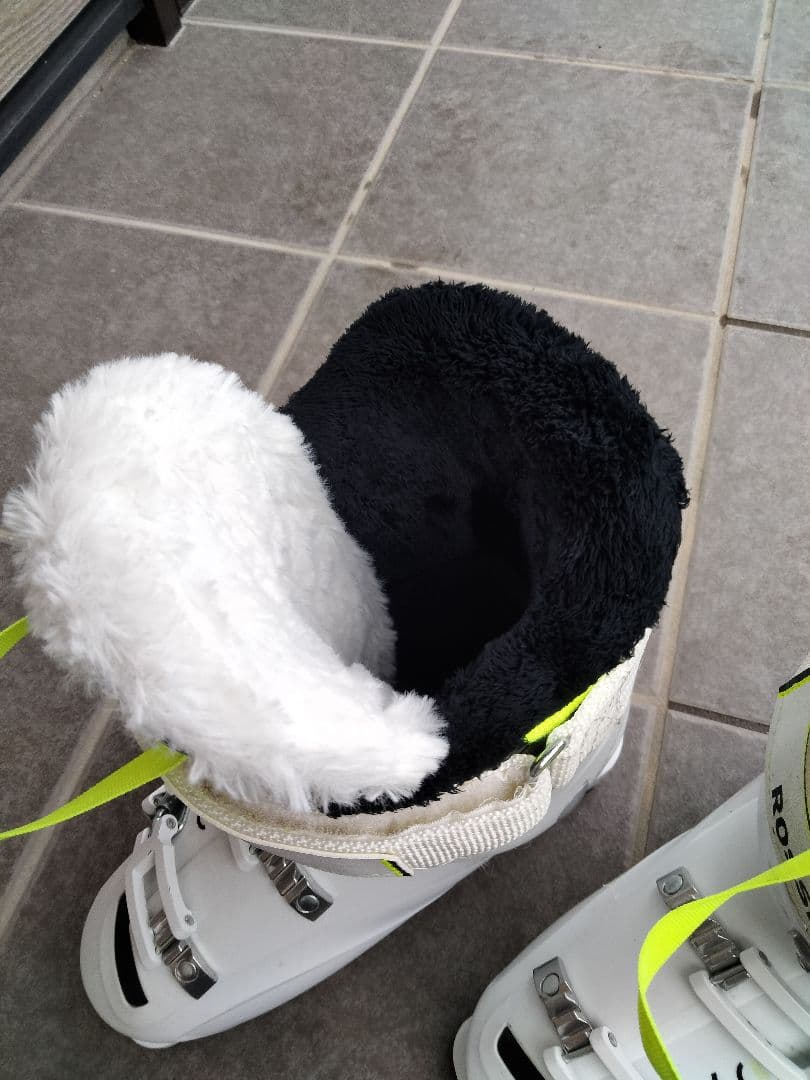 ROSSIGNOL 女性用スキーブーツ ホワイト/イエロー