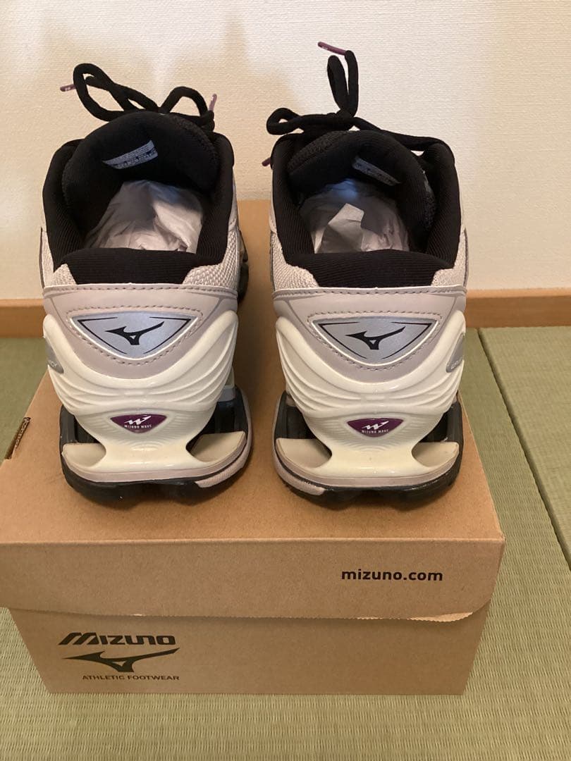 Mizuno Wave Prophecy LS 28.5cm ベージュ/ブラック