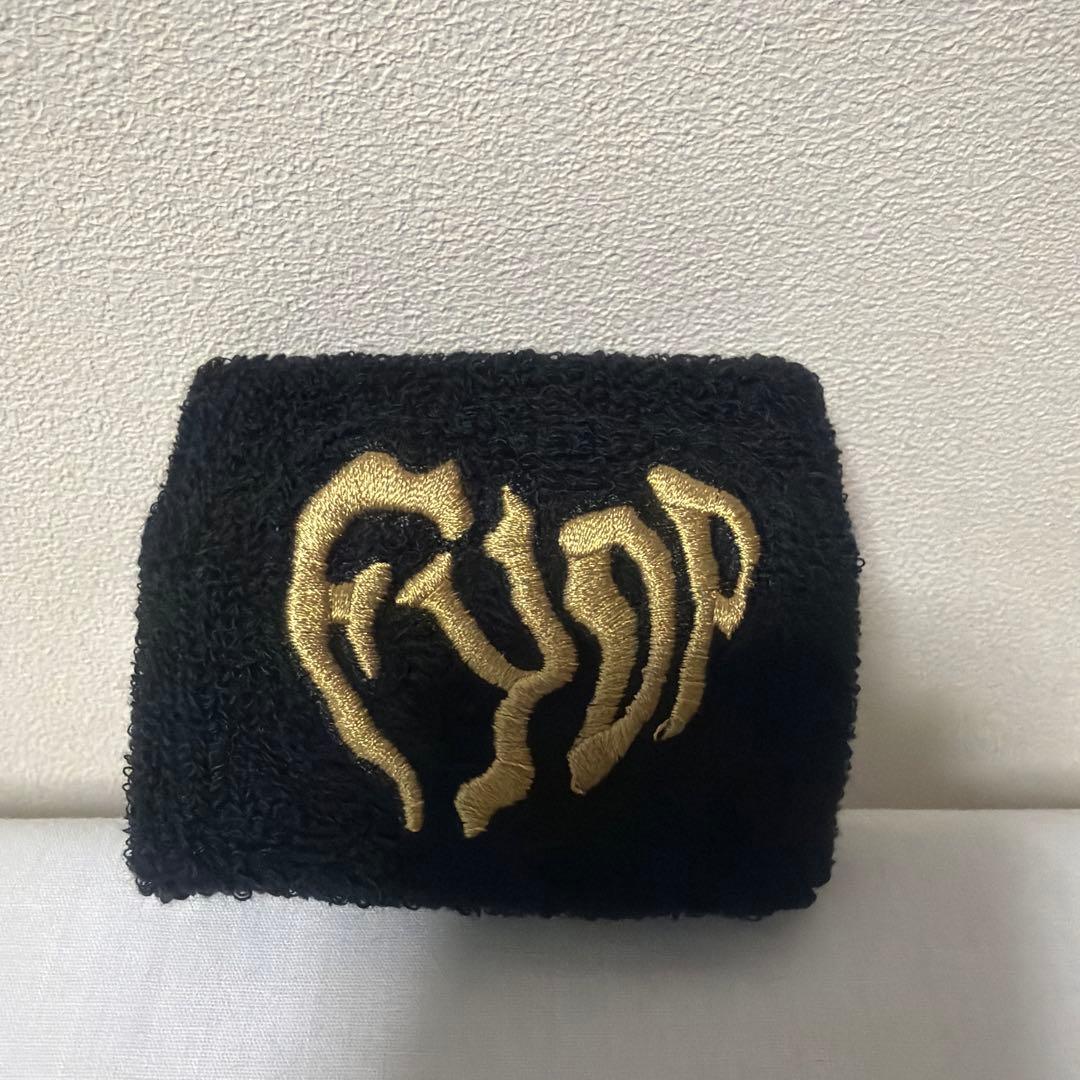 B’z FYOP ガチャガチャ 日付入り 限定 カセットチャーム リストバンド