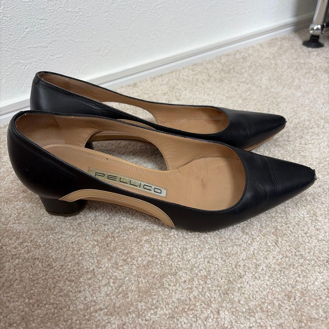 PELLICO ブラック ポインテッドトゥ パンプス - メルカリ