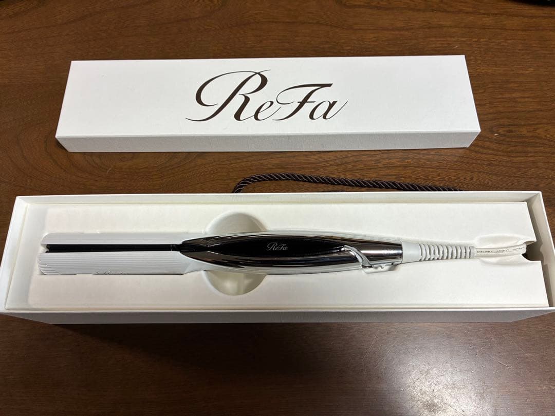 ほぼ新品 ReFa ビューテックストレートアイロン ホワイト RE-AC02A 楽天市場】正規販売店 リファ ビューテック ストレートアイロン RE