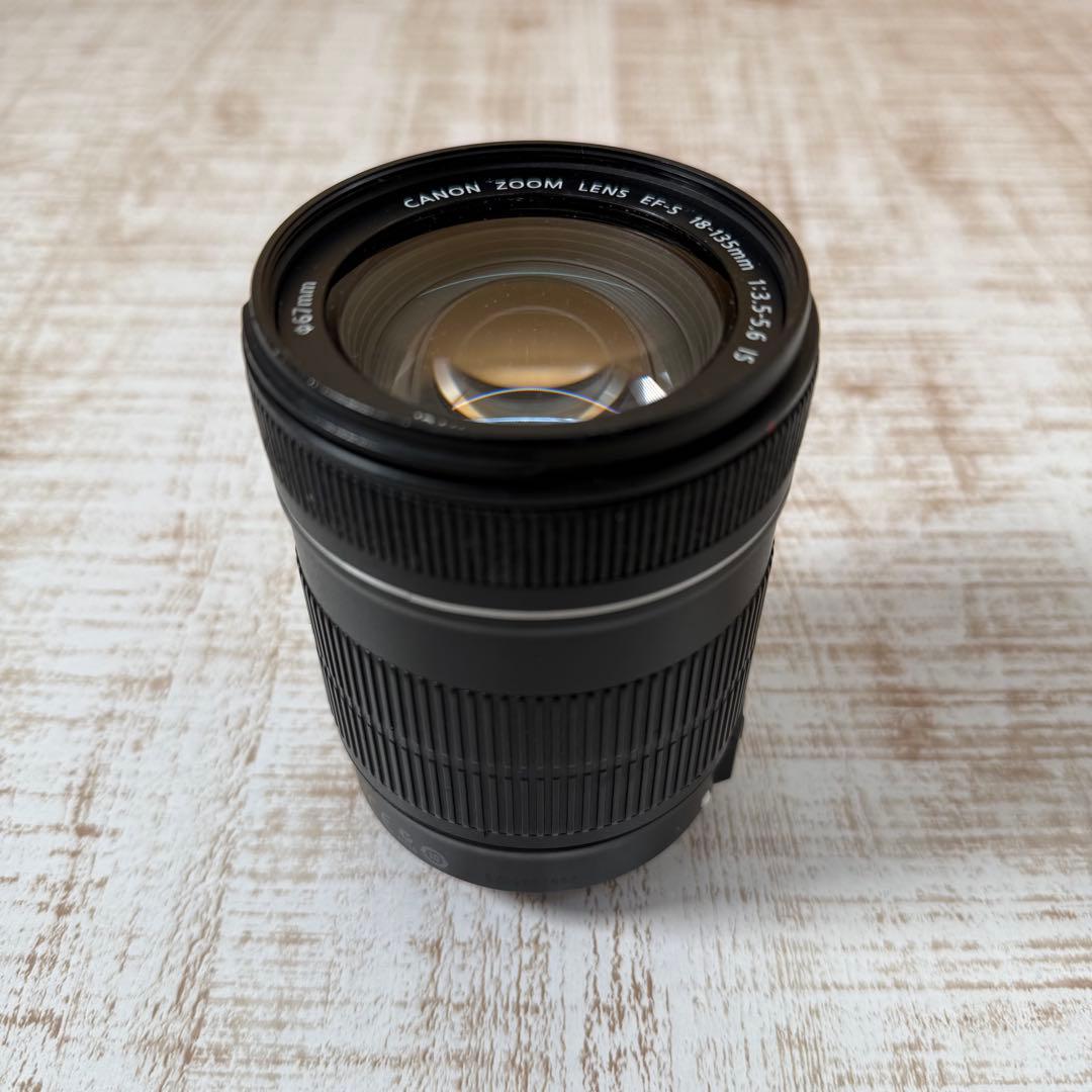 Canon キャノン　EF-S 18-135mm IS レンタル]Canon EF-S 18-135mm F3.5-5.6 IS USM | ズームレンズを