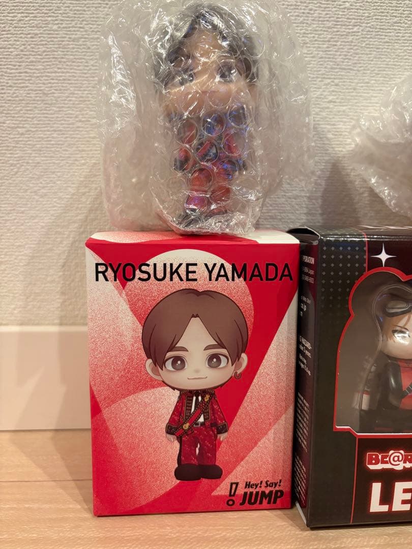 山田涼介　フィギュア.ベアブリックセット