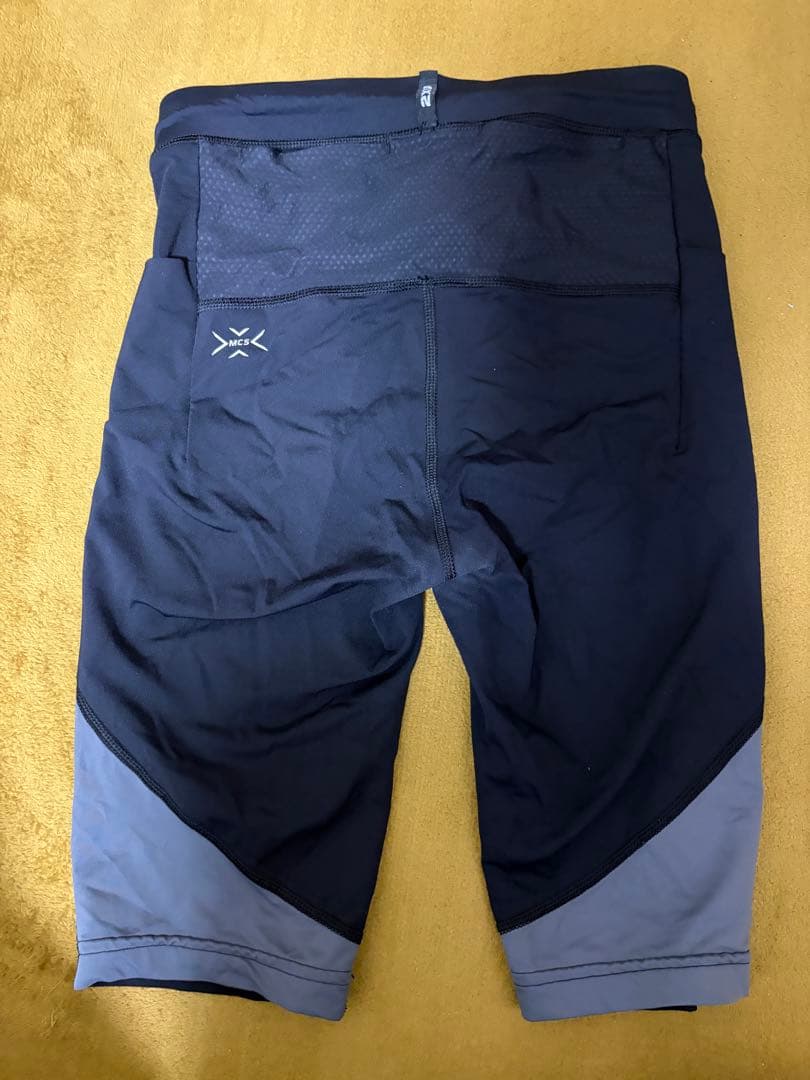 2XU ライトスピードリアクトコンプレッションショーツ xsサイズ - メルカリ