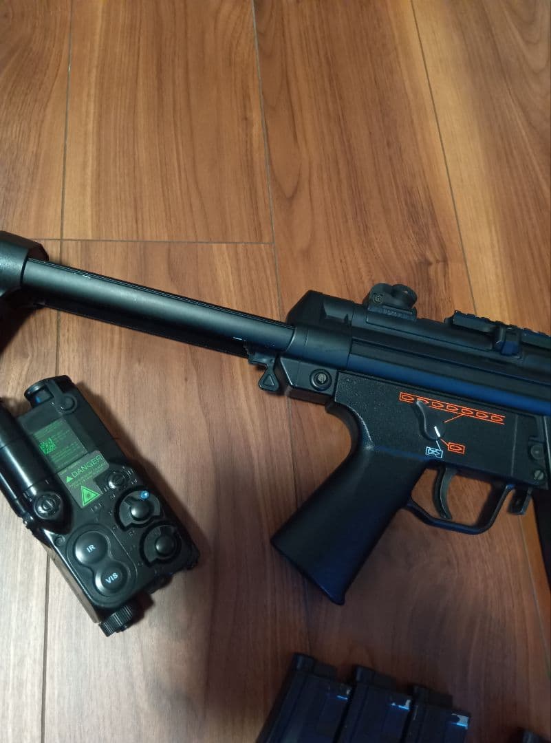 東京マルイ　電動ガン　MP5 スタンダード
