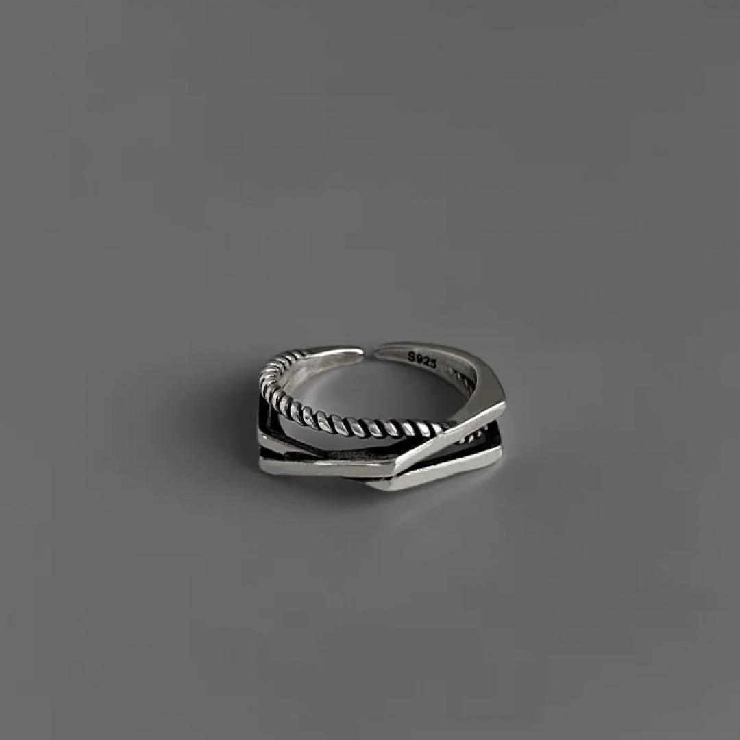 シルバー925 ツイストデザインリング - メルカリ