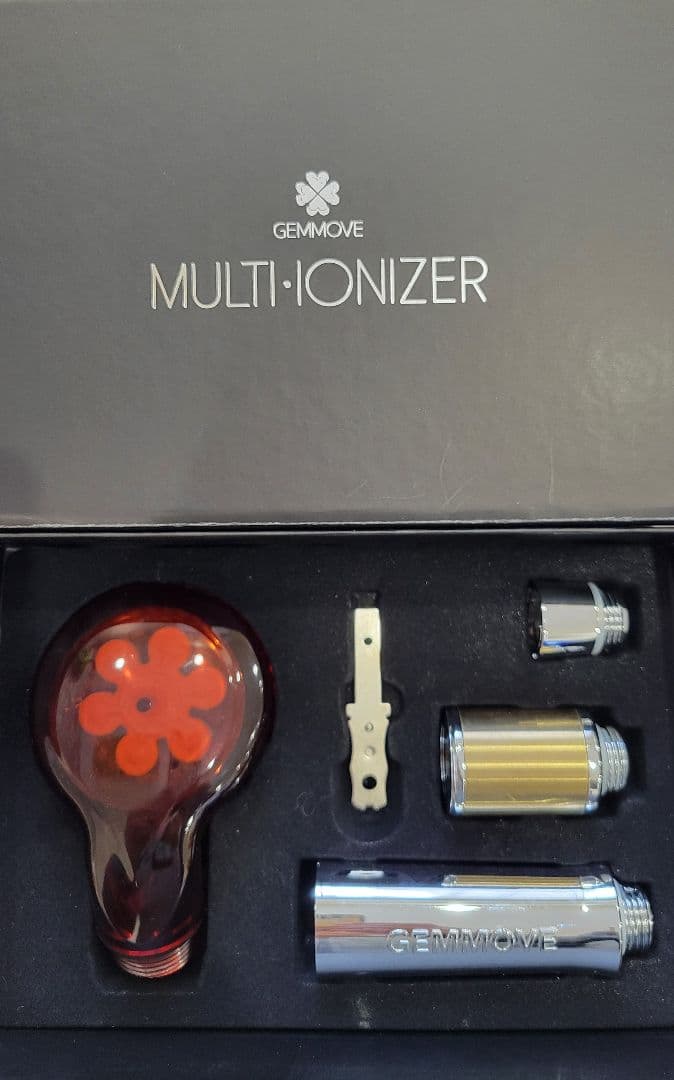 マルチ イオナイザー シャワーヘッド GEMMOVE MULTI-IONIZER - メルカリ