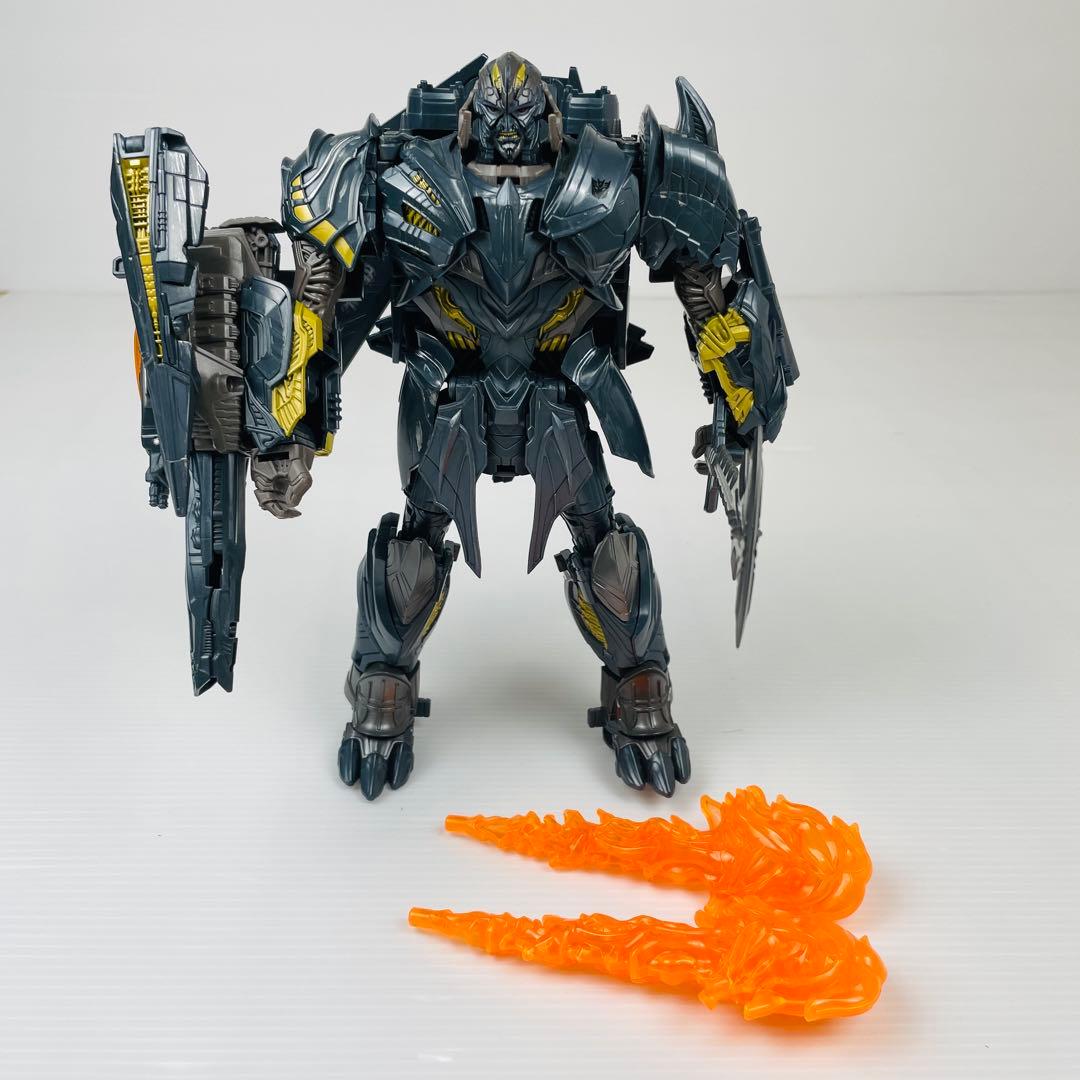 トランスフォーマーキャリバーオプティマスプライム　ブラックアウト