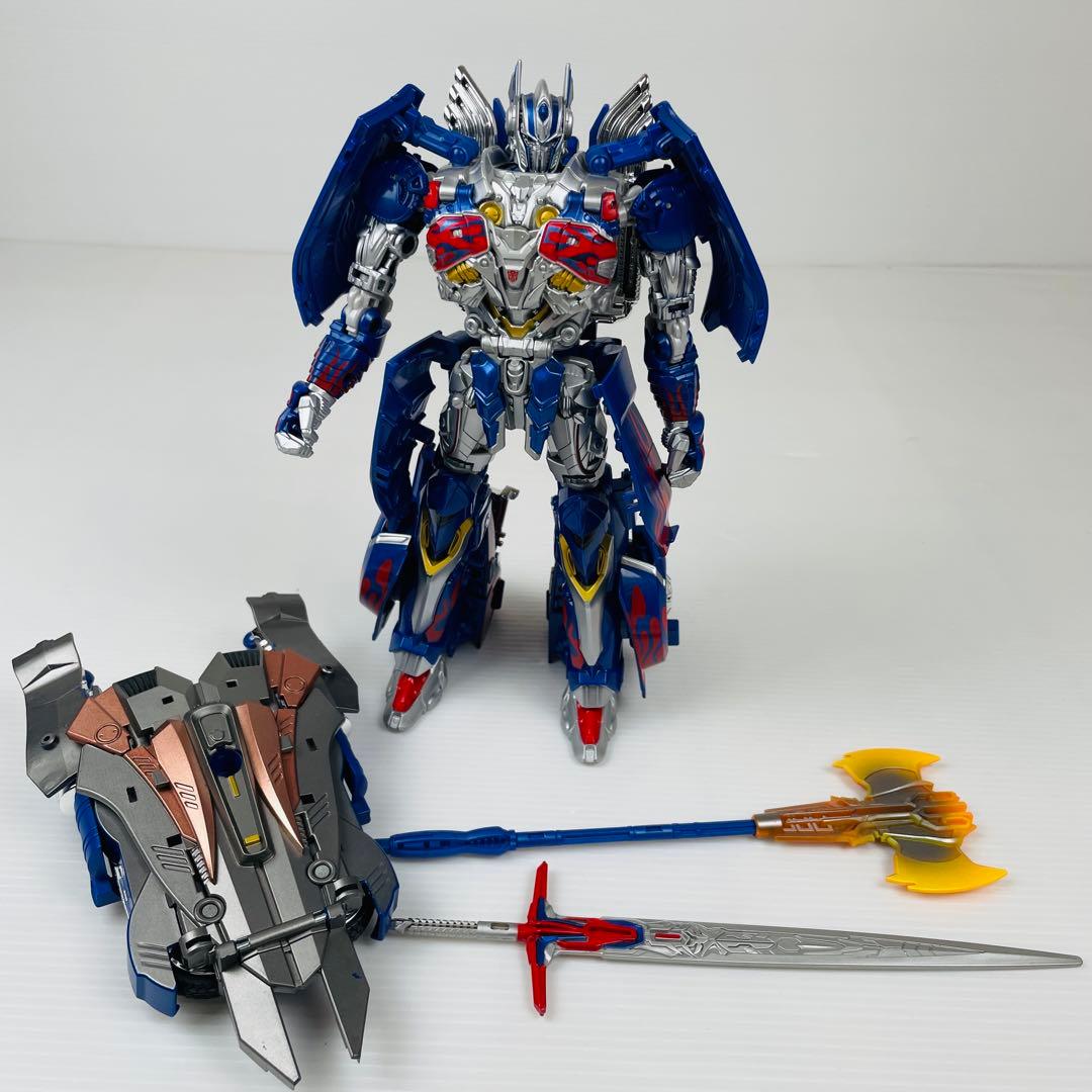 トランスフォーマーキャリバーオプティマスプライム　ブラックアウト