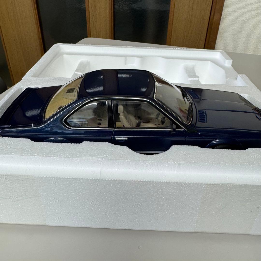 【新品】オートアート BMW M 635 CSi 紺メタ　1/18