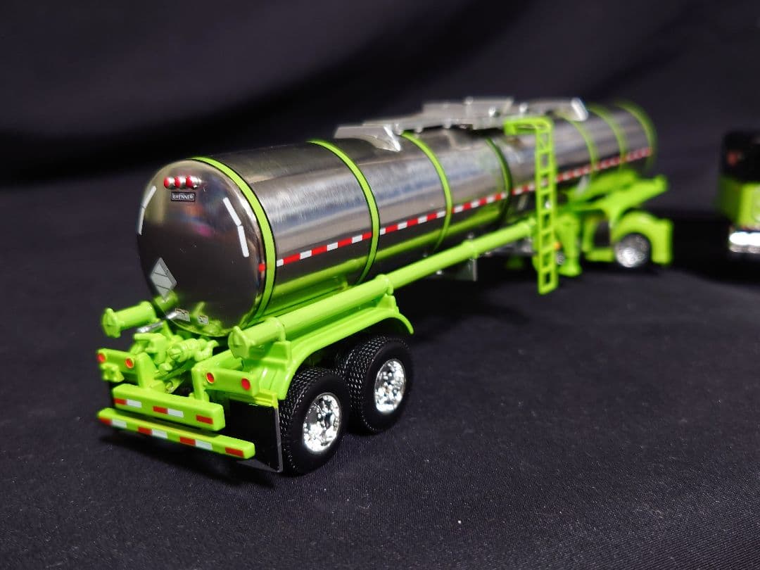 DCP1/64Peterbilt379ダイキャストプロモーショントラックミニカー