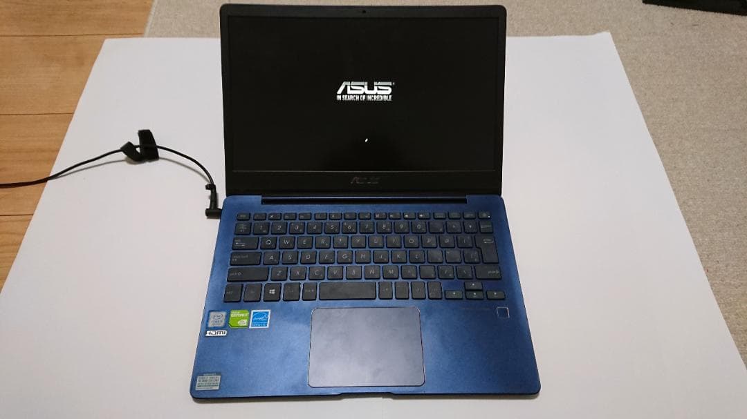 ASUS Zenbook UX331U 13.3型 i5-8250 1.14kg