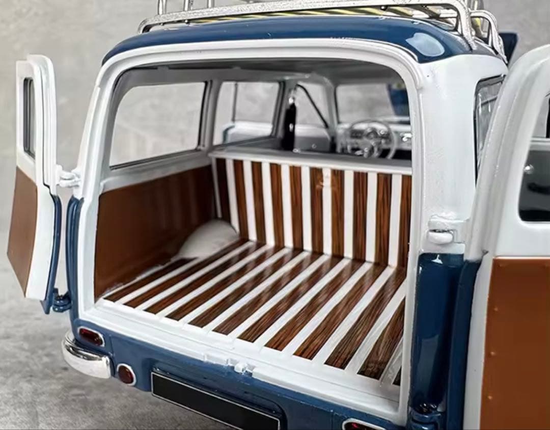 1/18ボルボ クラシックバン ダークブルー