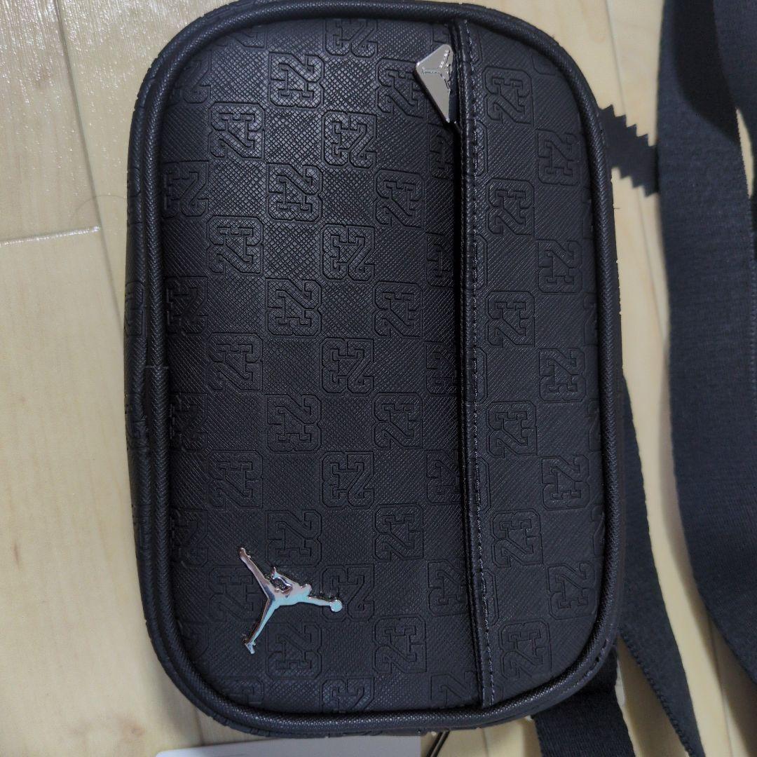 JORDANジョーダン カメラバッグ モノグラム黒ショルダーポーチNIKE