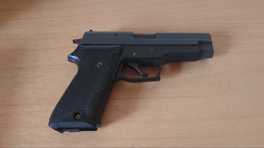 タナカワークス　SIG　P220 陸上自衛隊 9mm拳銃　ガスブローバック