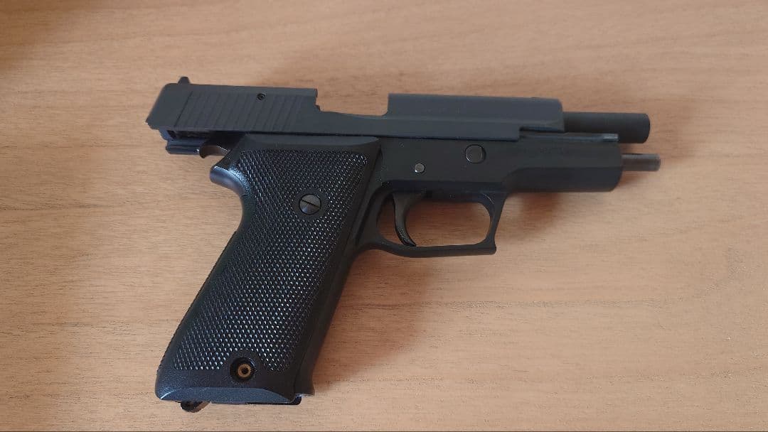 タナカワークス　SIG　P220 陸上自衛隊 9mm拳銃　ガスブローバック