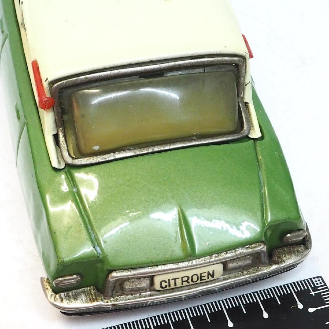 萬代屋【シトロエンDS19セダン黄緑】ブリキtin toy car自動車【箱無】