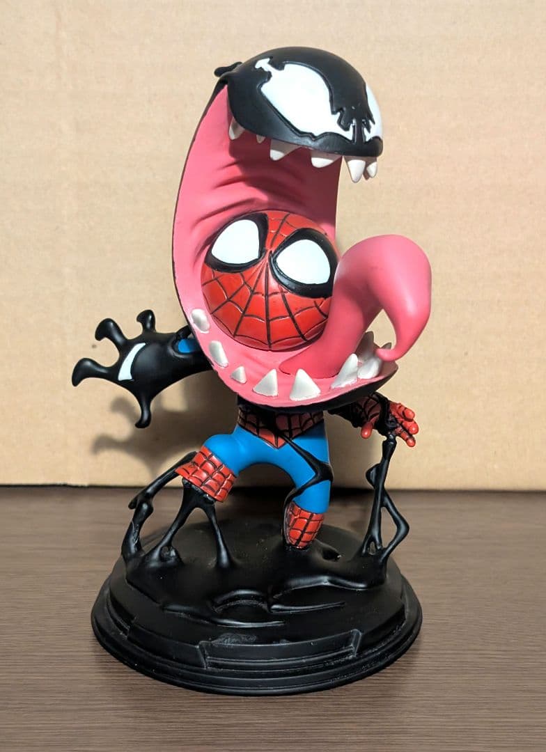 MARVEL スパイダーマン vs ヴェノム フィギュア　ミニスタチュー