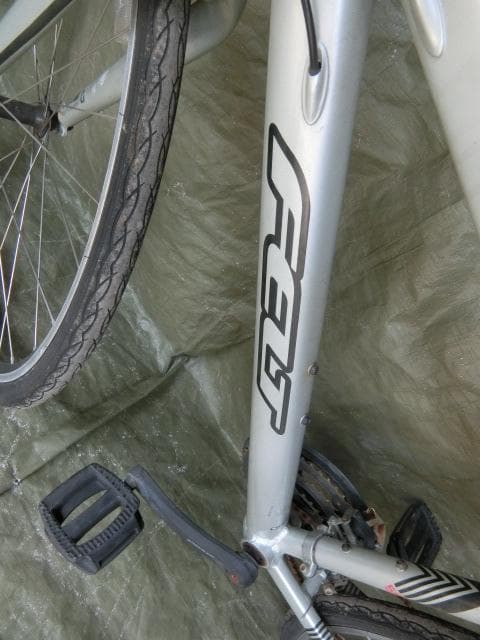 205：FELT クロスバイク 部品取等ジャンク 引取限定：埼玉県所沢市
