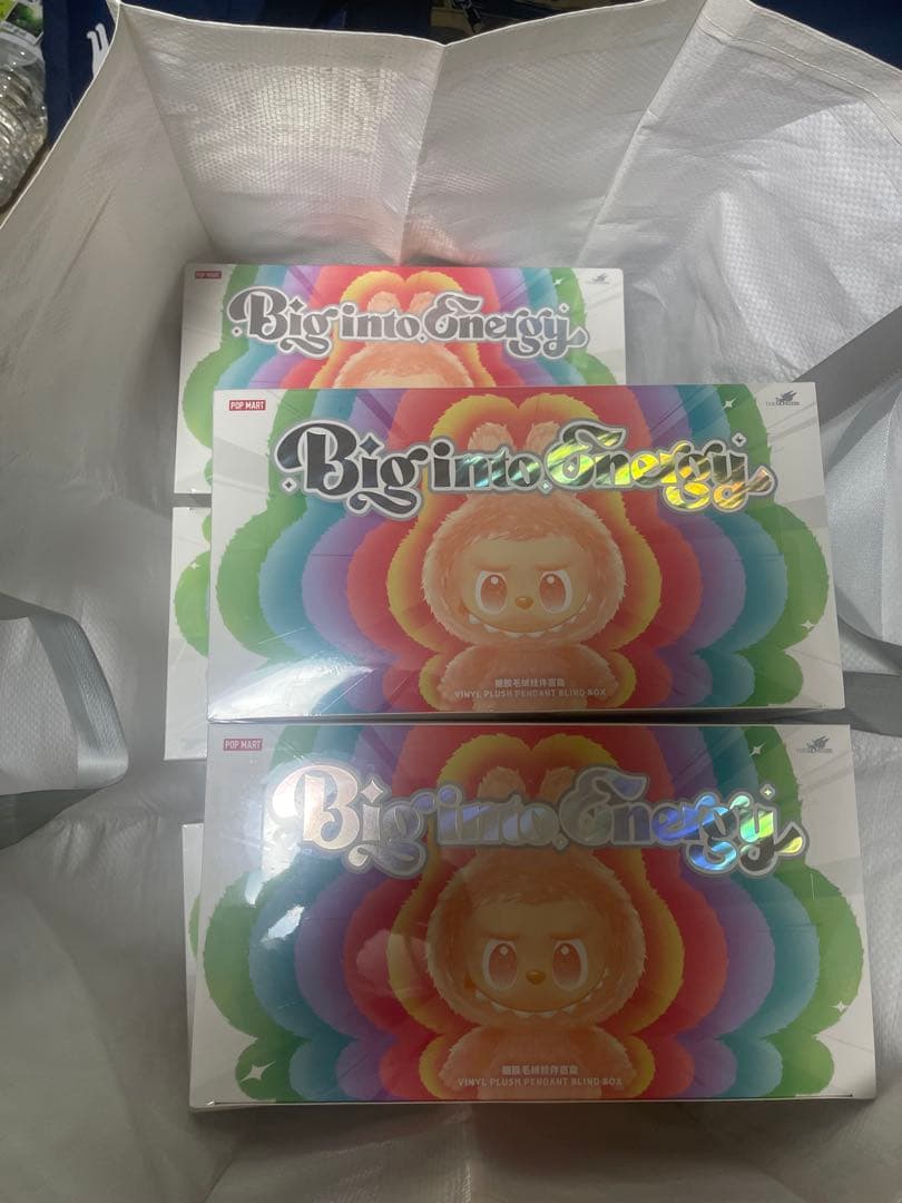 POPMART ラブブBig into Energy アソートボックス国内正規品