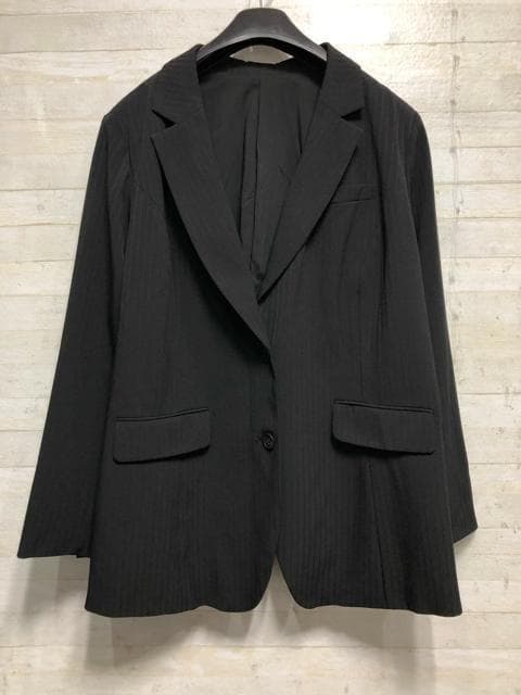 新品☆34号8L♪わけあり格安♪黒系ストライプ♪ストレッチパンツスーツ〇A908