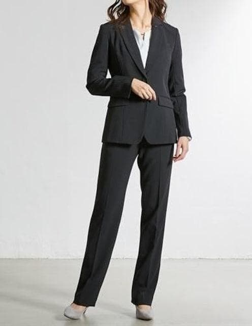 新品☆34号8L♪わけあり格安♪黒系ストライプ♪ストレッチパンツスーツ〇A908