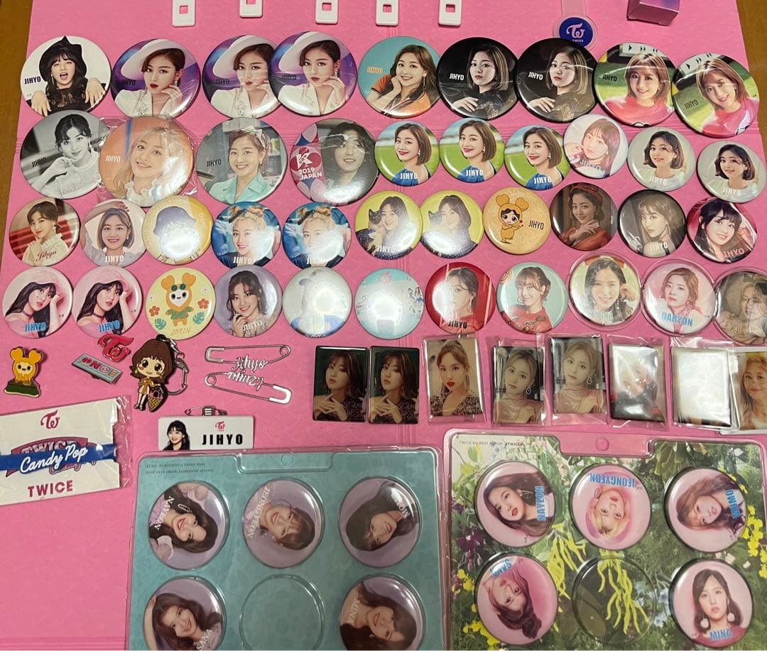 TWICE グッズ まとめ売り TWICE 公式オンラインショップ「ONCE JAPAN OFFICIAL SHOP」にて