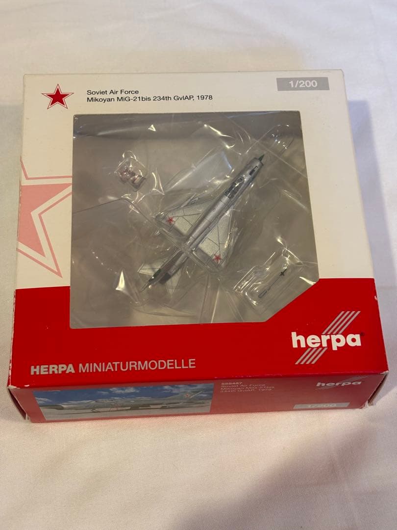 herpa MiG-21 bis 1/200 ソビエト空軍 プラモデル :: 飛行機 :: フィンランド空軍 MiG-21 bis フィッシュベッド L