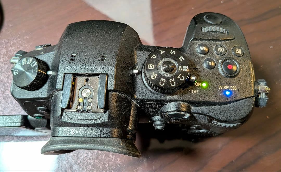 LUMIX DC-GH5 ミラーレス一眼 単焦点レンズ付（レンズ不要なら値引可