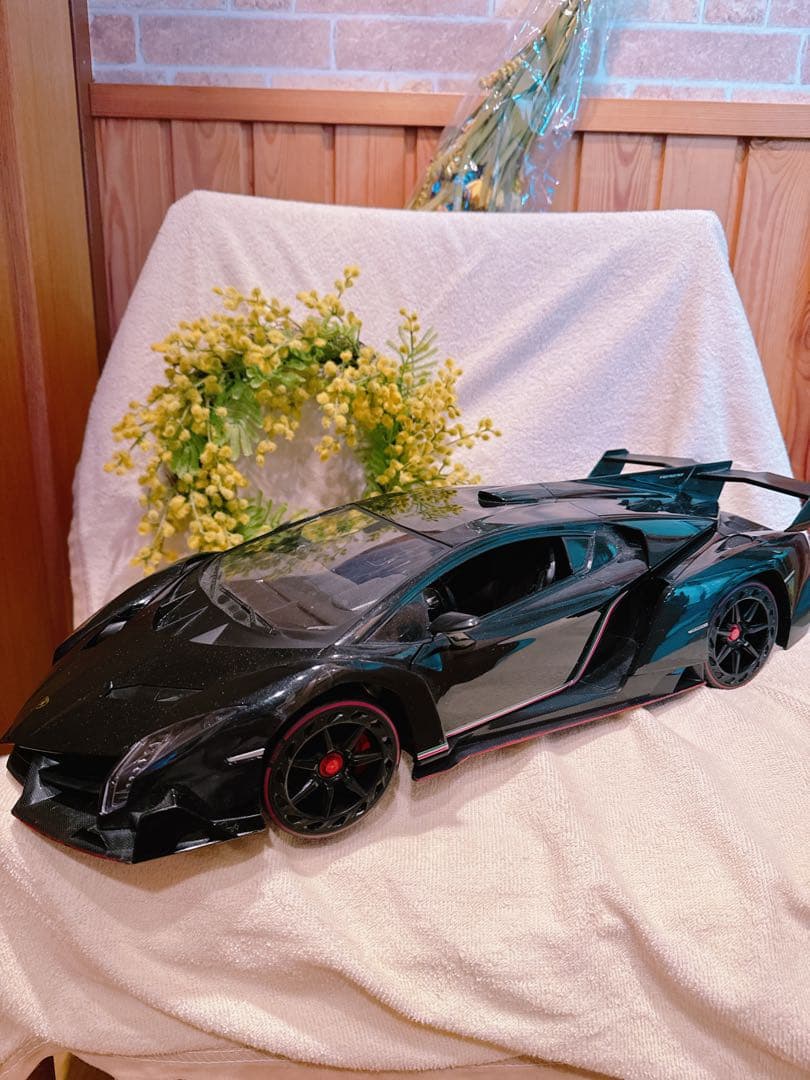 美品　ランボルギーニ　ヴェネーノ　模型　1/10 ミニカー　ダイキャストカー