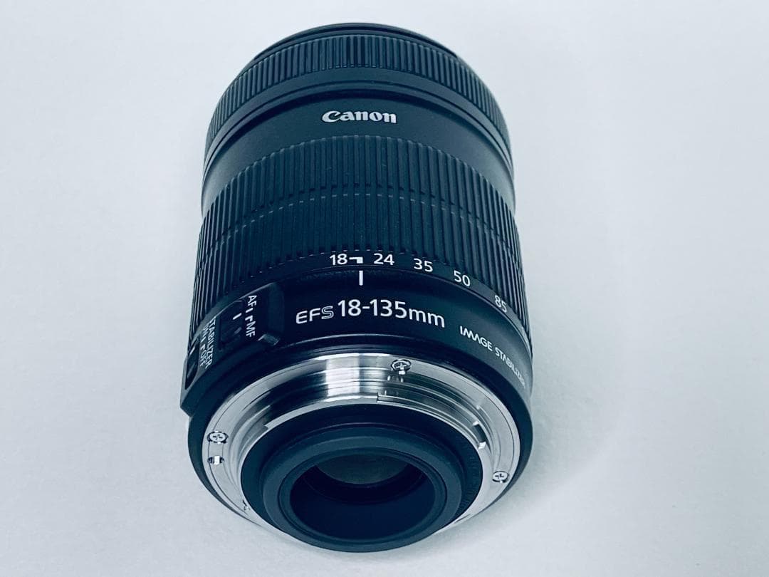 美品✨Canon キヤノン EF-S 18-135mm F3.5-5.6 IS