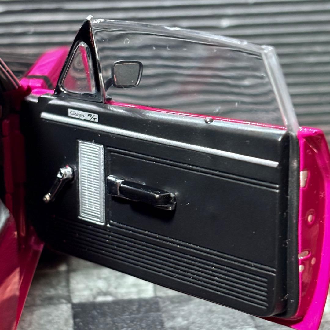 1/18 CC クライスラー ヴァリアント E38 R/T チャージャー