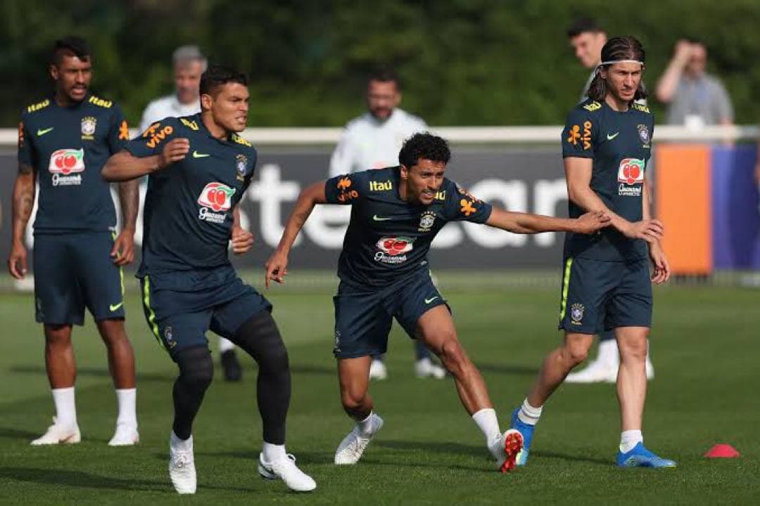 正規品 ブラジル代表 練習着 トレーニングウェア NIKE ナイキ M - メルカリ