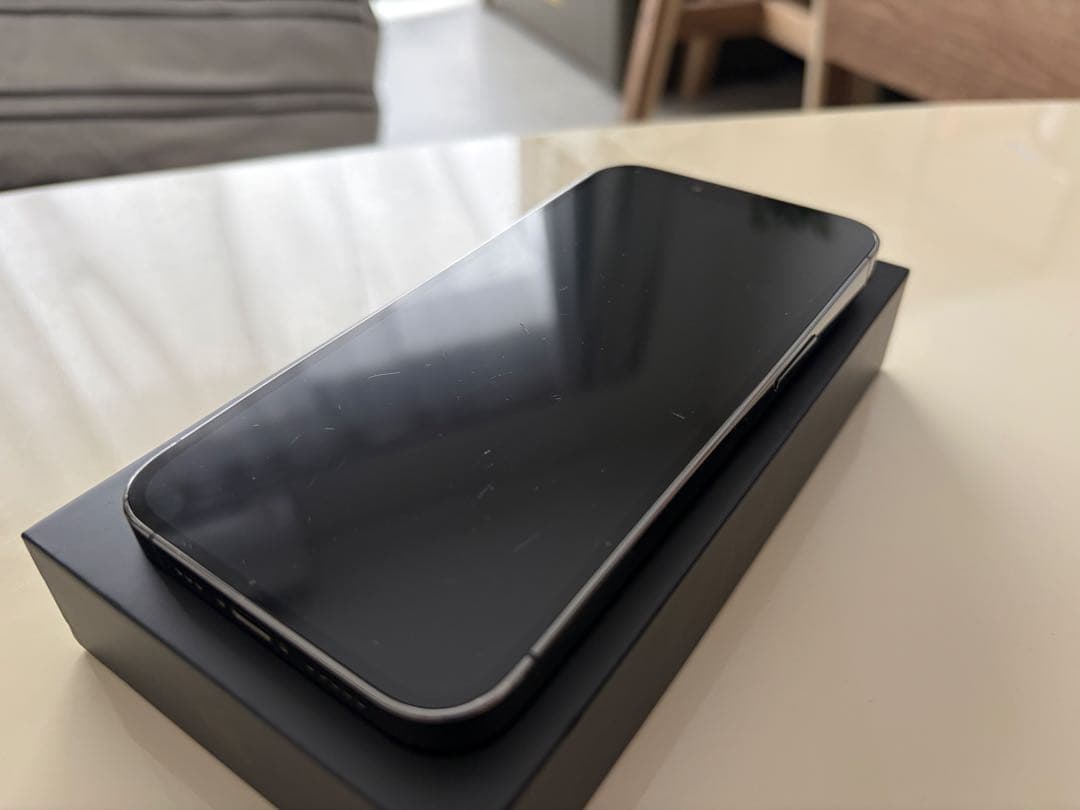 iPhone 13 Pro 256GB グラファイト 本体 箱付き - メルカリ